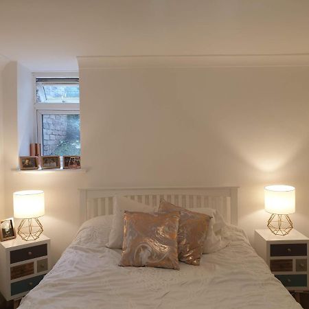 Cozy Muswell Hill 1-Bedroom Flat Лондон Екстериор снимка