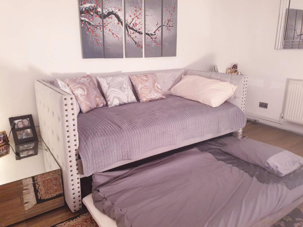 Cozy Muswell Hill 1-Bedroom Flat Лондон Екстериор снимка