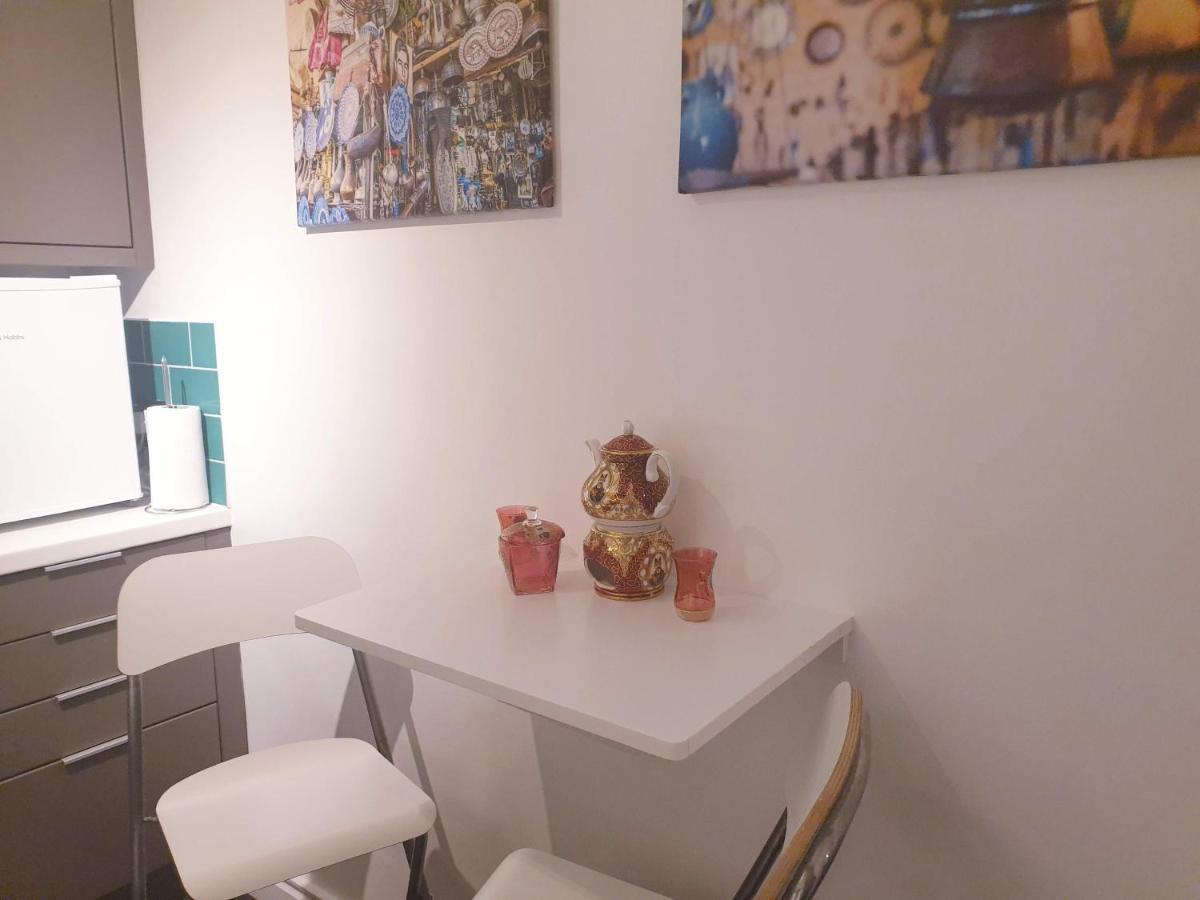 Cozy Muswell Hill 1-Bedroom Flat Лондон Екстериор снимка