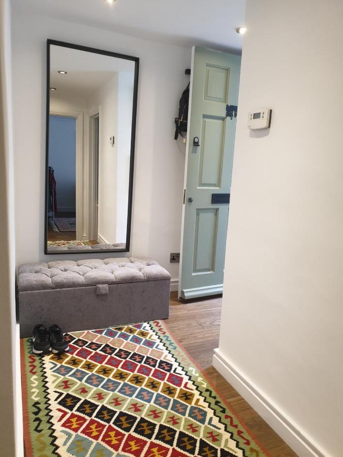 Cozy Muswell Hill 1-Bedroom Flat Лондон Екстериор снимка