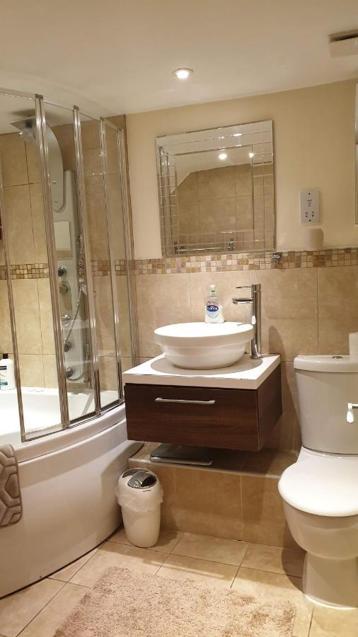 Cozy Muswell Hill 1-Bedroom Flat Лондон Екстериор снимка