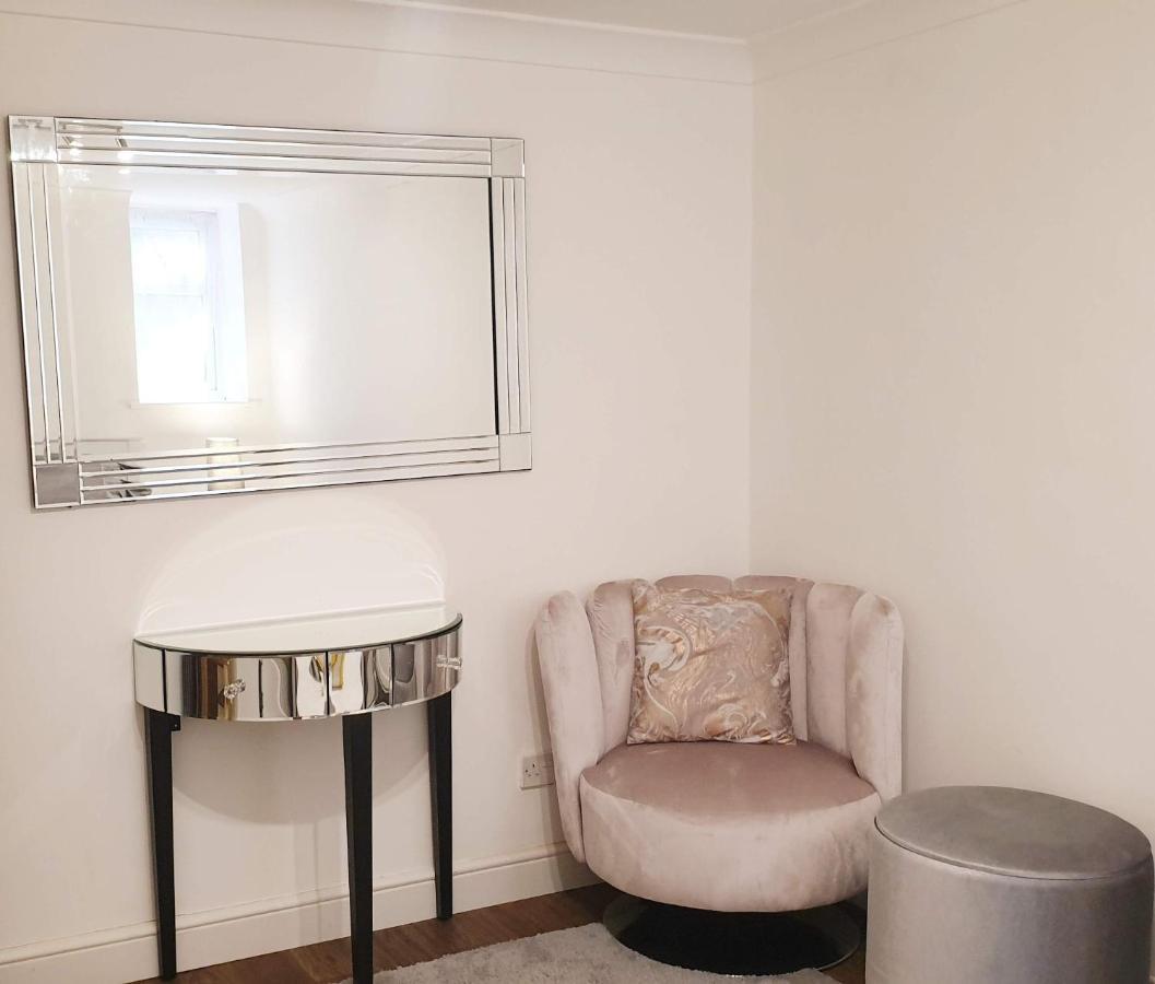 Cozy Muswell Hill 1-Bedroom Flat Лондон Екстериор снимка